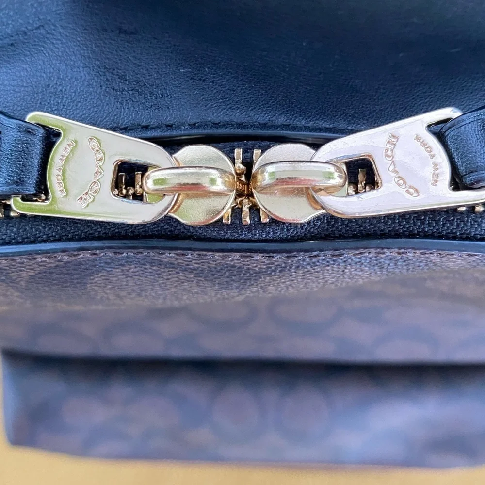 Coach Signature Black & Brown Charlie Medium Backpack EUC - Picture 4 of 11